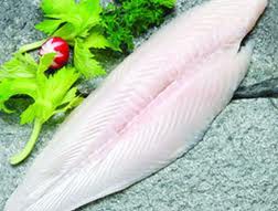 Pangasius pro bezzubé s bramborovou kaší a jahodovým koktejlem